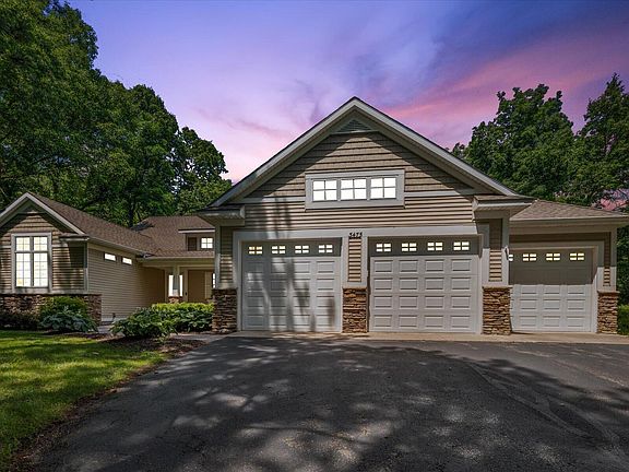 3rd image of 3475 Trail West Dr NE