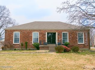 4603 Lynnbrook Dr, Saint Regis Park, KY 40220