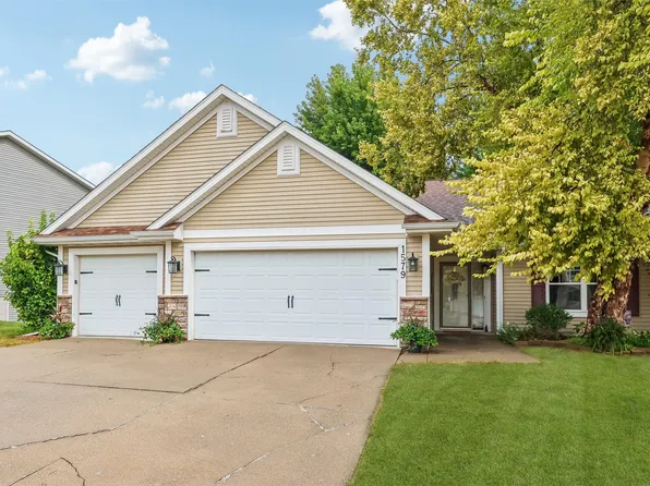 1579 Nine Iron Dr, West Des Moines, IA 50266