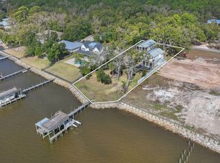 315 Red Barn Rd, Freeport, FL 32439