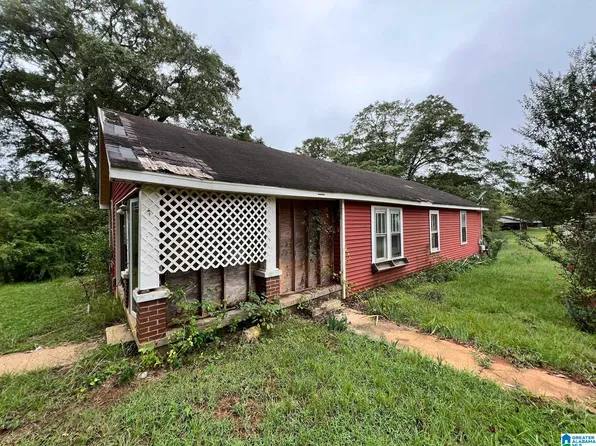 108 Milliard St, Talladega, AL 35160