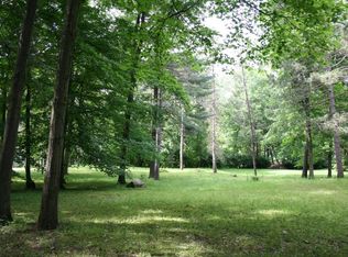 49516 Hollywood Dr, Canton, MI 48187