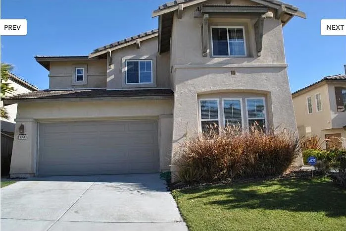 933 Yosemite Dr