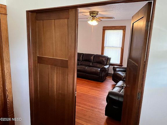 3rd image of 502 N Dakota St
