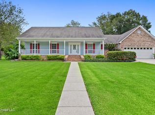 8835 N Paulettes Pl, Biloxi, MS 39532