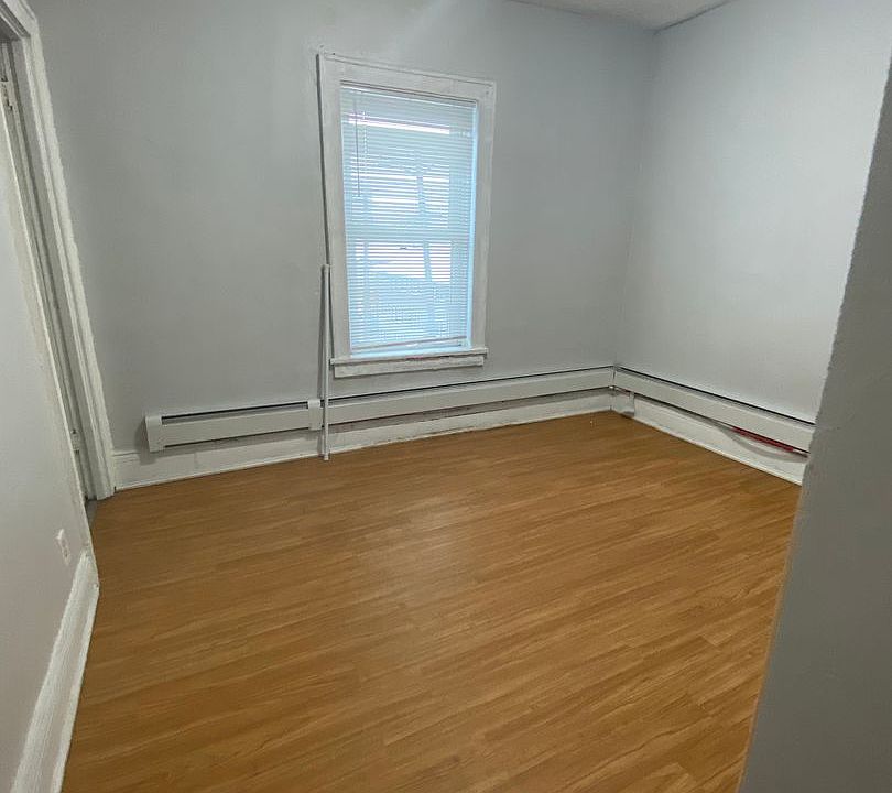2nd image of 1818 Park Ave #1818B2