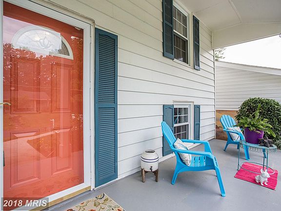 3rd image of 7922 Bayberry Dr