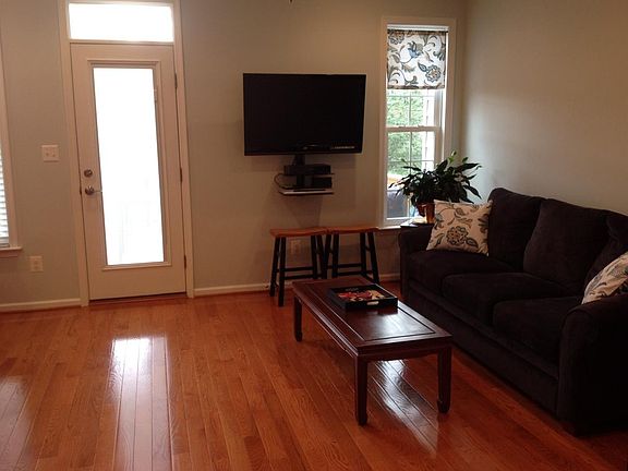 2nd image of 11581 Laurel Lake Sq