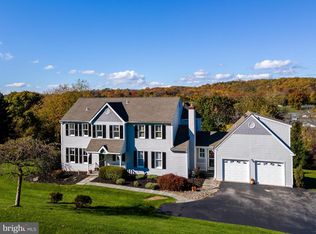 8 Matthews Run Rd, Chester Springs, PA 19425