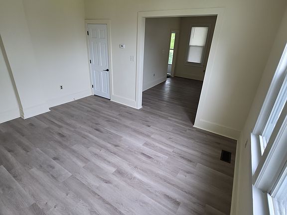4th image of 56 Merrifield Pl