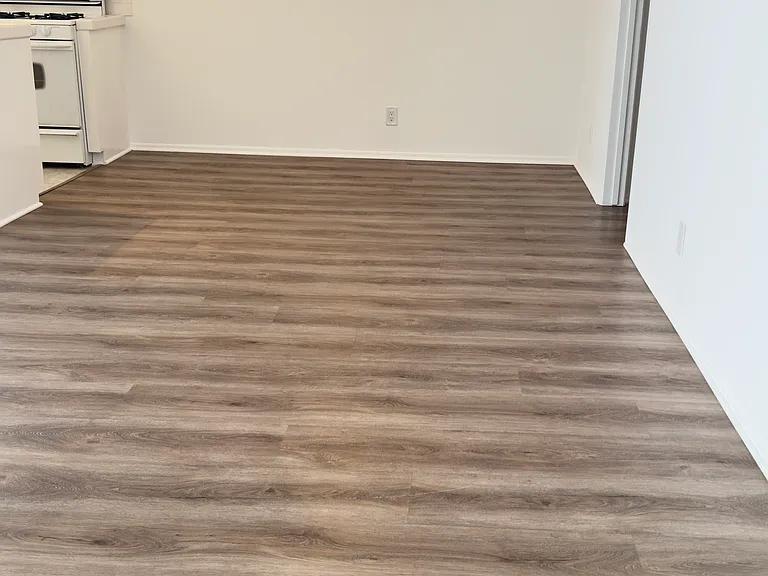 1433 Armacost Ave #7 — Photo 4