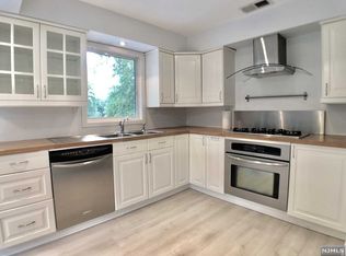 72 Gilmore Ave, Cresskill, NJ 07626