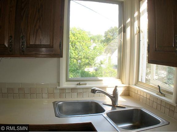 4th image of 3519 Cleveland St NE