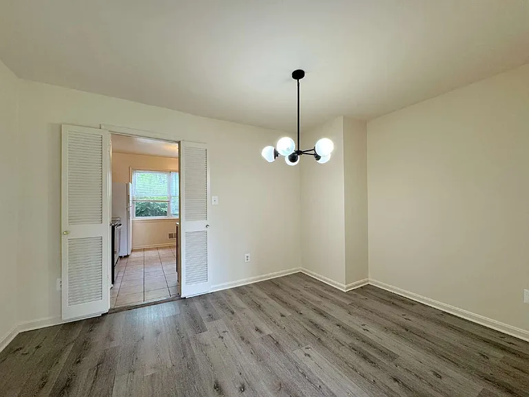 4104 Sideburn Rd — Photo 10