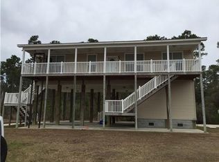 133 Elm Ln, Pass Christian, MS 39571