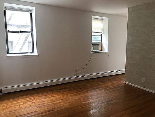 4th image of 137 Central Park N #4A