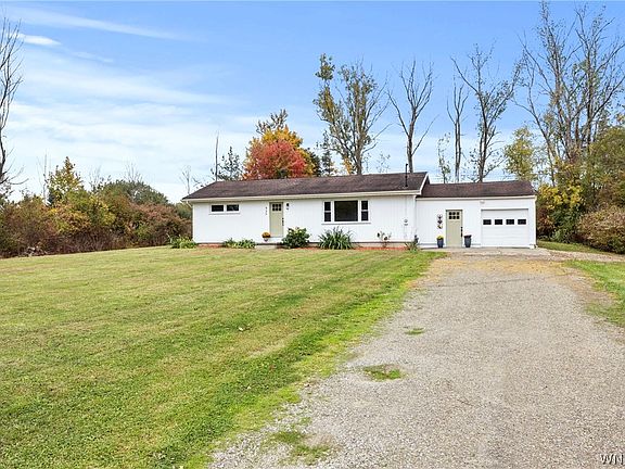 2nd image of 935 Cain Rd