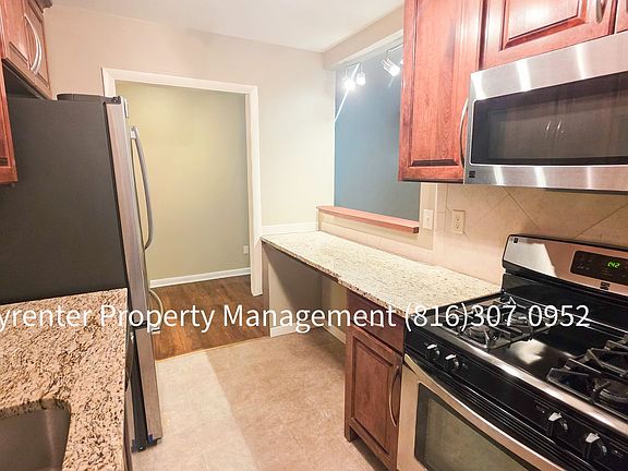 3rd image of 4308 Oak St