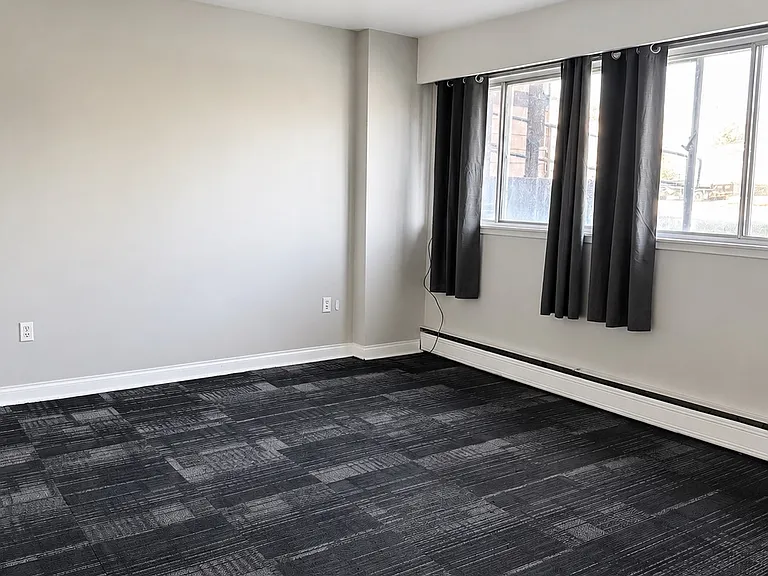 1160 Kingfisher Ave — Photo 23