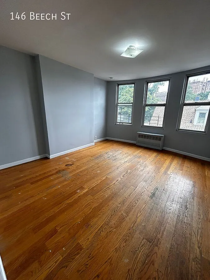 3 bed, $2,600 — Photo 2