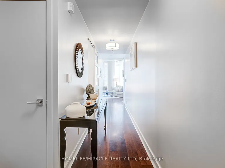 81 Navy Wharf Ct #201 — Photo 14