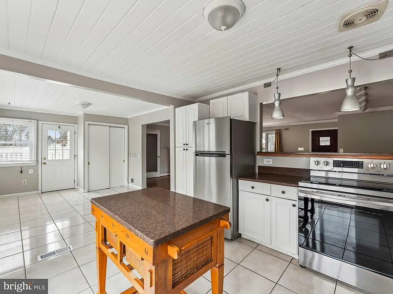 3503 Maple Ct — Photo 18