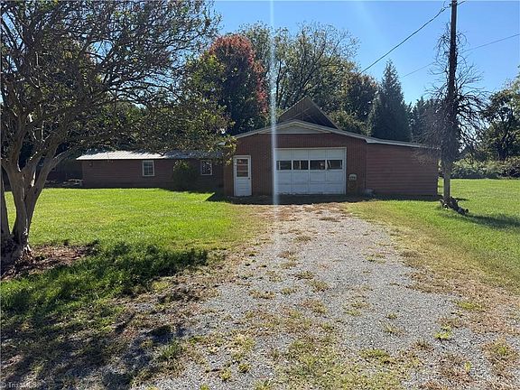 4th image of 101 Brantley Farm Rd