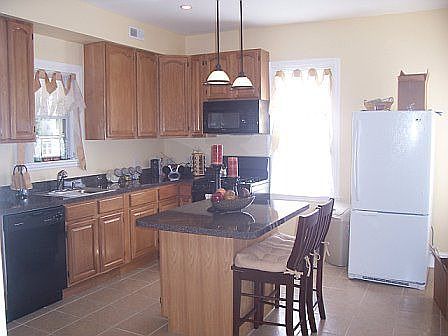 Light and Bright Eat in Kitchen