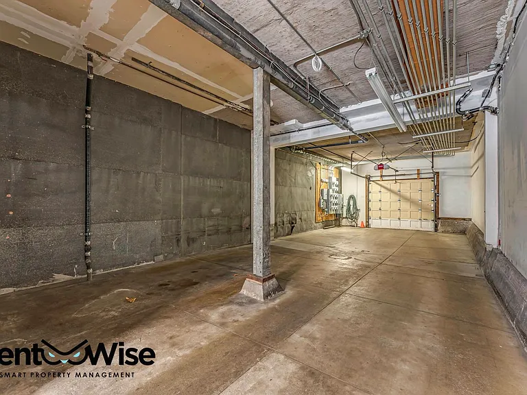 1341 Union St #10 — Photo 38