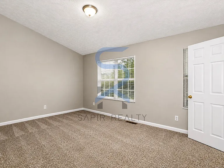 5791 Strathmoor Manor Cir — Photo 7
