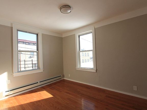 4th image of 101 McClean Ave Floor 2