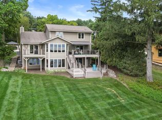W303N2664 Maple AVENUE, Pewaukee, WI 53072