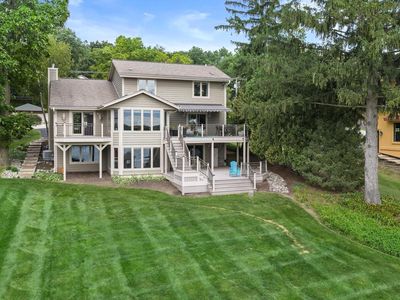 W303N2664 Maple AVENUE, Pewaukee, WI, 53072