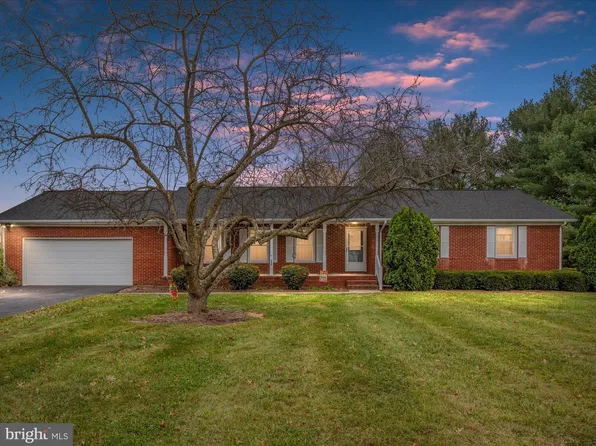 492 Braddock Blvd, Inwood, WV 25428