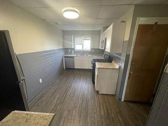 3rd image of 454 W Utica St #2