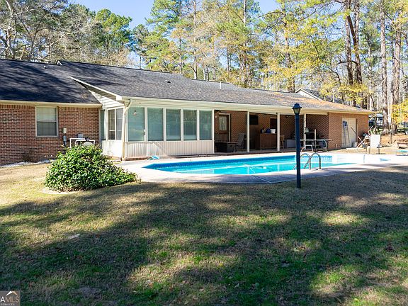 5th image of 115 Whispering Woods Cv