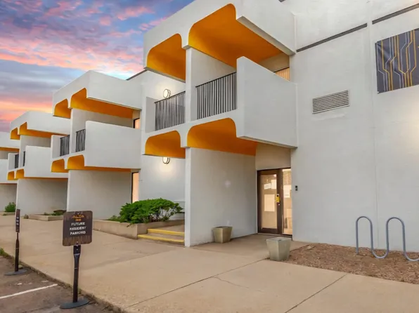 2885 S Circle Dr, Colorado Springs, CO