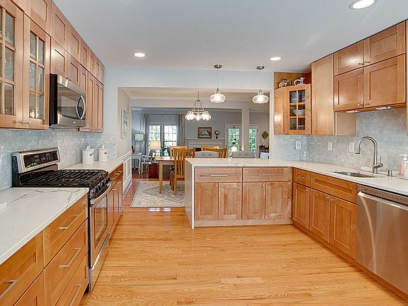 2nd image of 2105 Kings Mill Ct