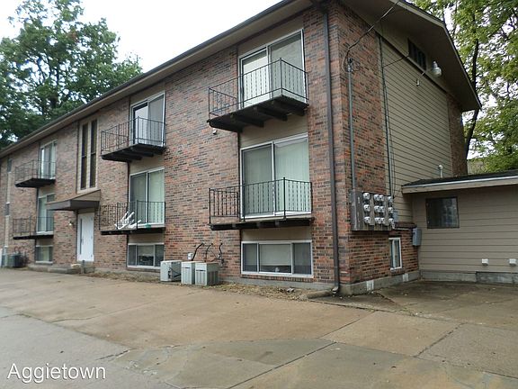 4th image of 1620 Fairchild Ave APT 1