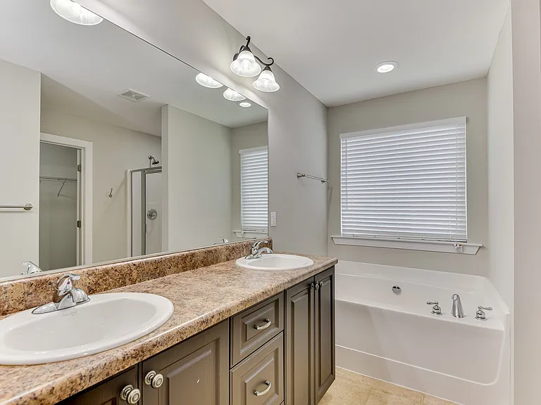 1913 Kenlock Dr — Photo 22