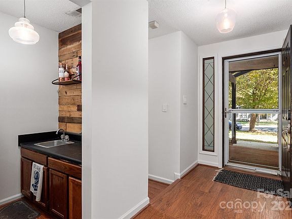 2nd image of 6600 Danbrooke Park Dr