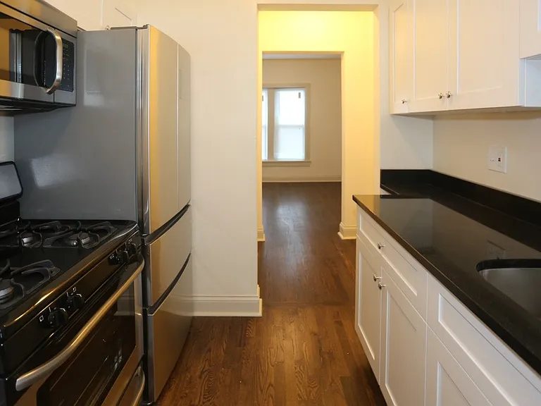 4716 N Racine Ave #E4 — Photo 4