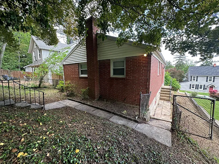 6202 Everall Ave — Photo 26