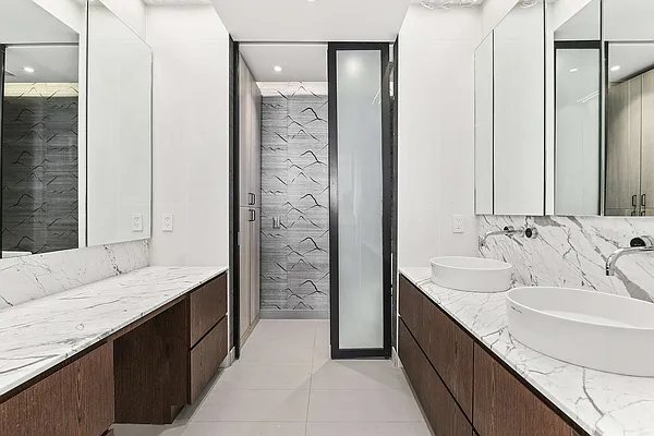 Rented by Compass | media 43