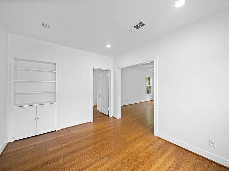 1510 Harold St #2 — Photo 7