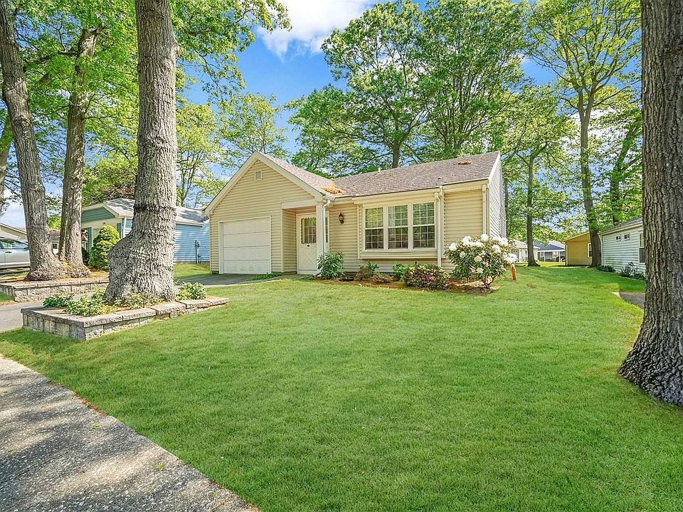 116 Sheffield Dr 116, Ridge, NY 11961 MLS 3479201 Zillow