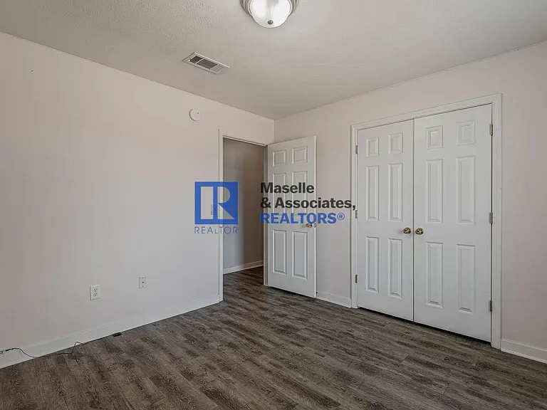 624 Post Oak Pl — Photo 25