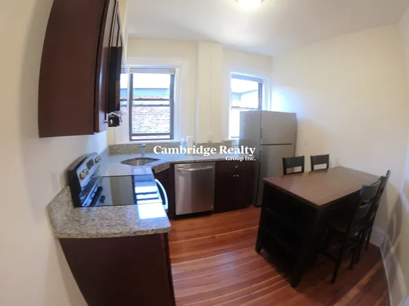 1463 Beacon St, Brookline, MA