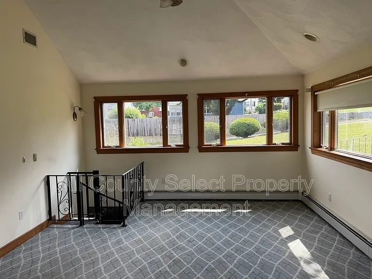 12 Wilson Ave — Photo 14