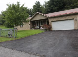 311 Glacier Ln, Princeton, WV 24740